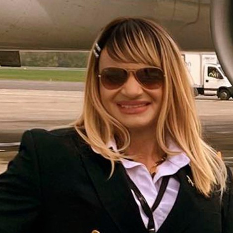 Ella es Traniela, la primera mujer piloto trans de vuelos comerciales