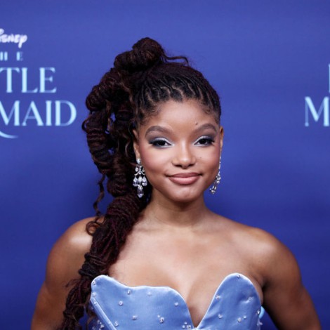 Tras las críticas a Rachel Zegler por “Blancanieves”, Halle Bailey sale en su defensa