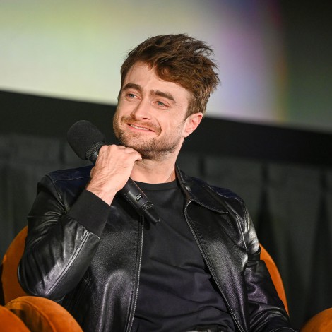 Así luce el tonificado y musculoso cuerpo de Daniel Radcliffe; los fans le piden que sea Wolverine