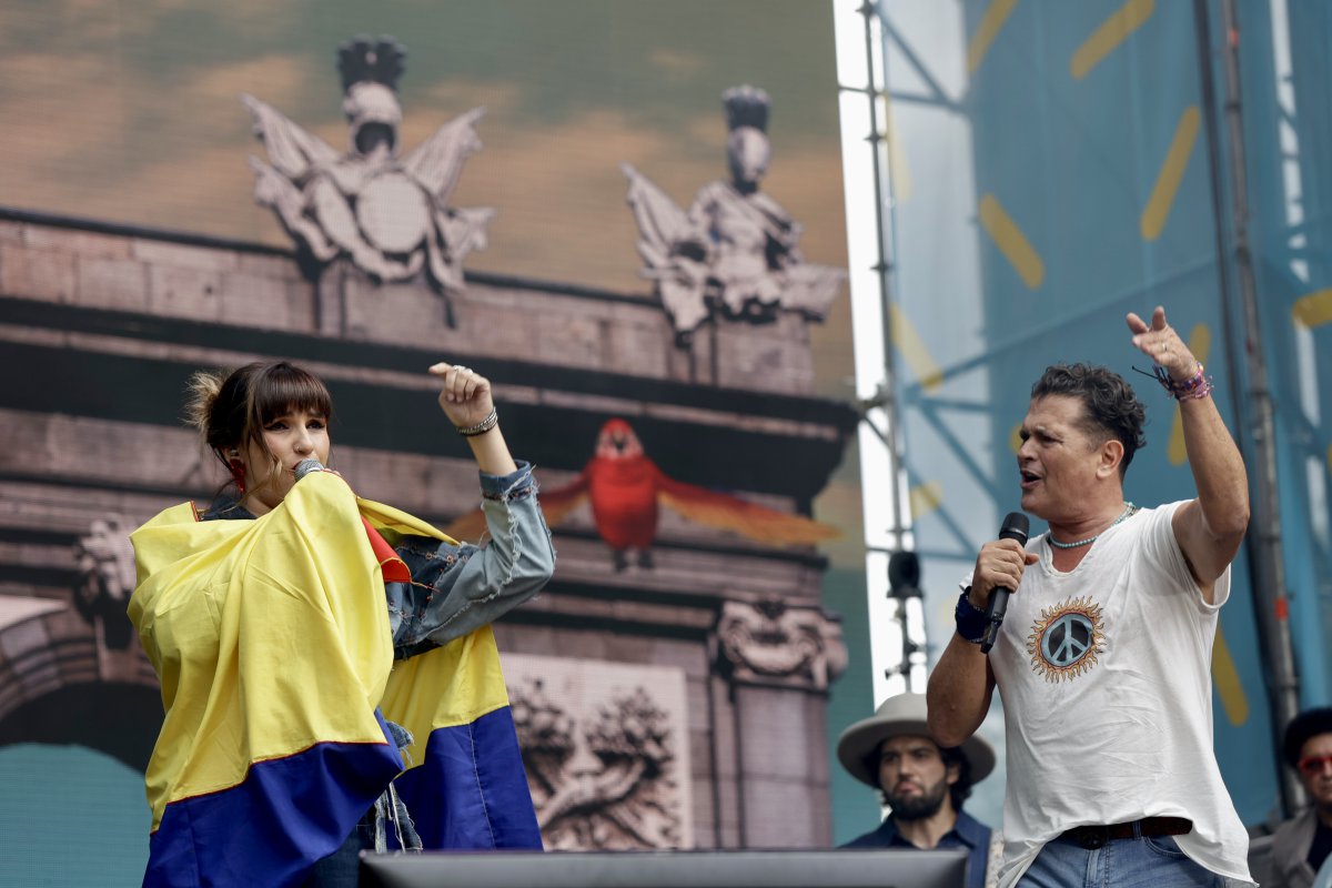 Así se vivió el concierto histórico de Carlos Vives en la Puerta de Alcalá de Madrid