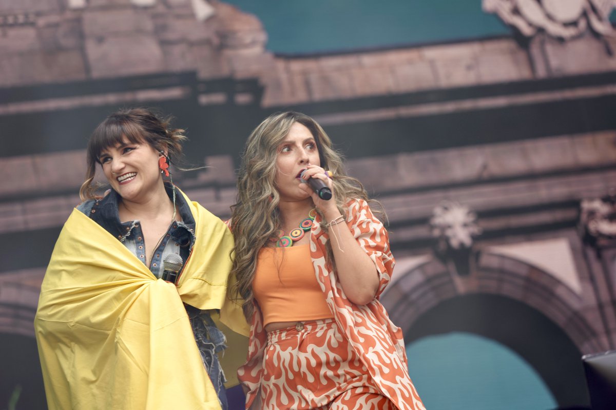 Así se vivió el concierto histórico de Carlos Vives en la Puerta de Alcalá de Madrid