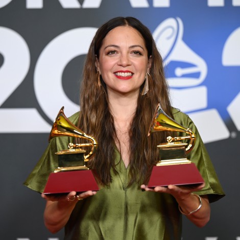 Natalia Lafourcade la rompe en los Latin Grammy